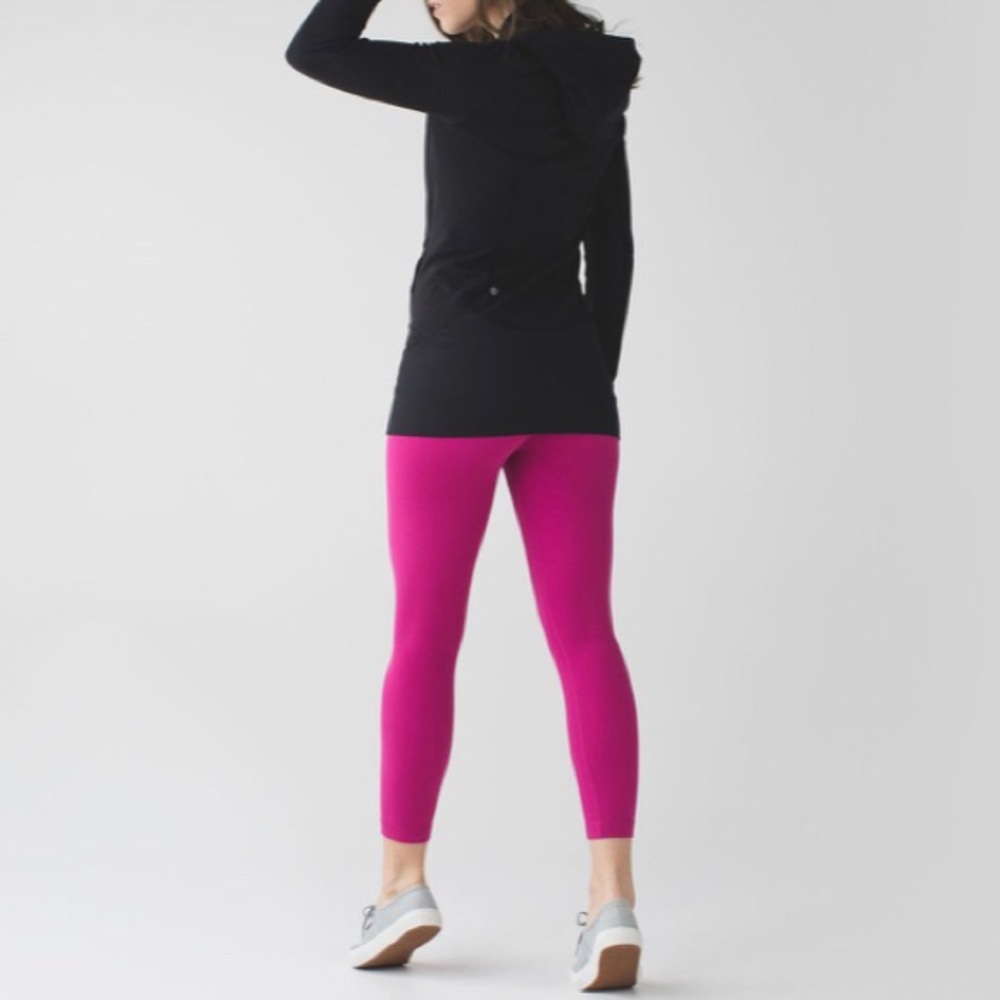 EUC Lululemon Align Fuschia 7/8ths Legging